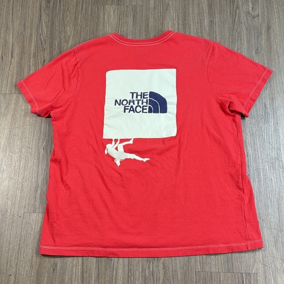 The North Face Bold Red Tee - Picture 1 of 4